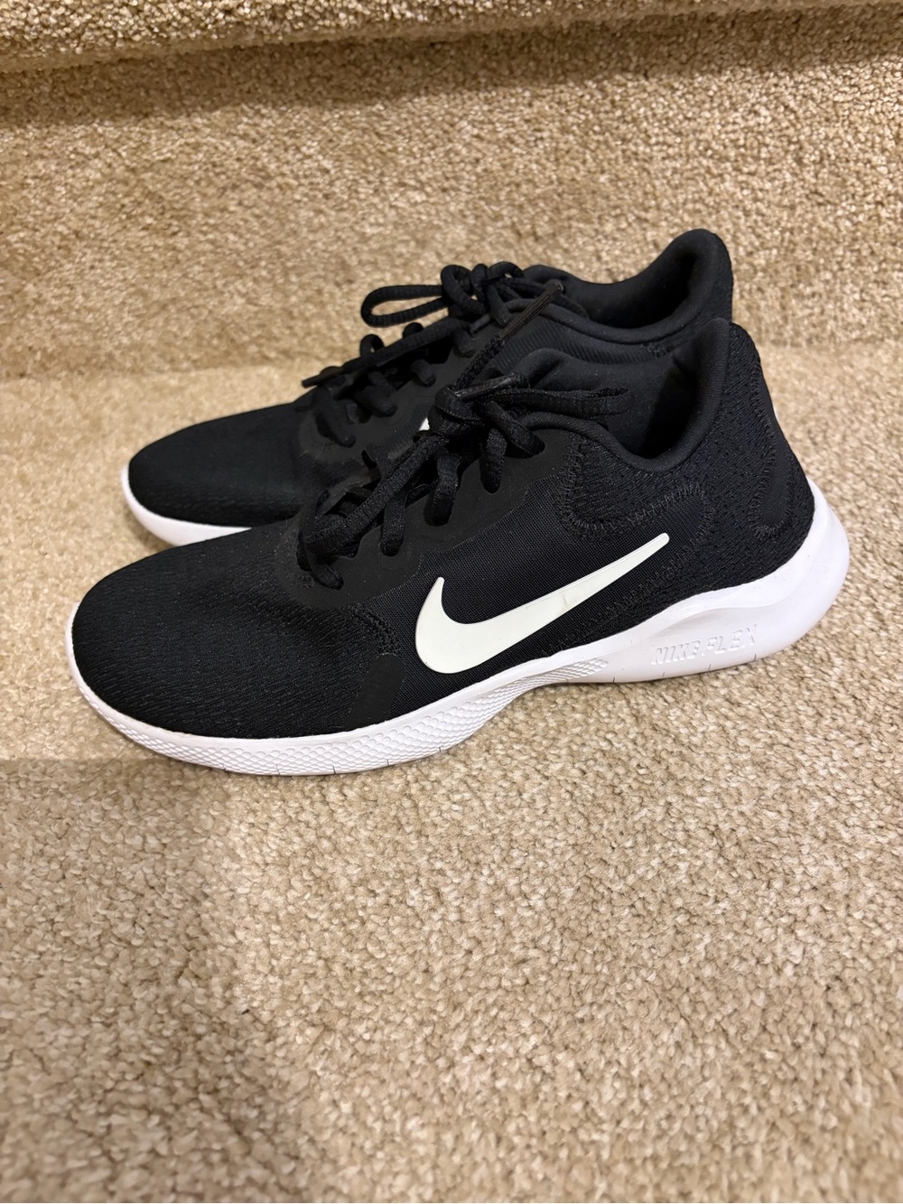 Nike Flex Experience sneakers. New without tags